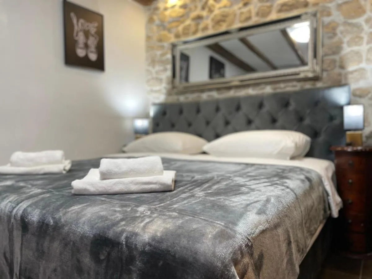 Tequila Apartments (Adults Only)